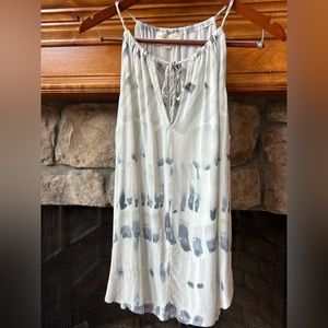 Blue and white patterned tank top